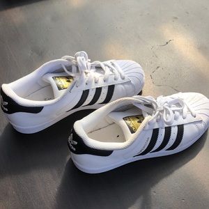 Adidas superstar